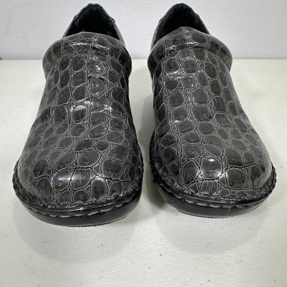 B.O.C Born Concept size 10  Peggy Croc Embossed Clog GRAY Faux Leather Shoe - Picture 2 of 9